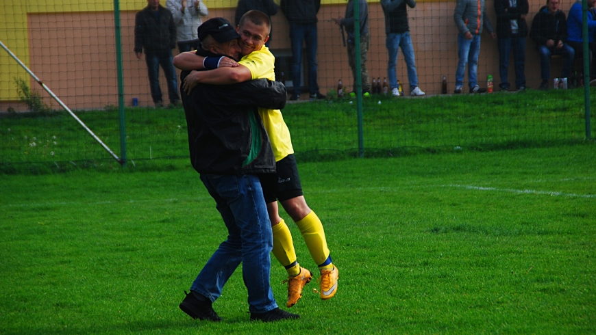SENIORZY: Żuraw 3-2 Wisłoczanka