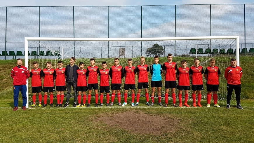 Juniorzy: Kolejka 1. Pokój Sadów 1 - 6 Płomień Przystajń